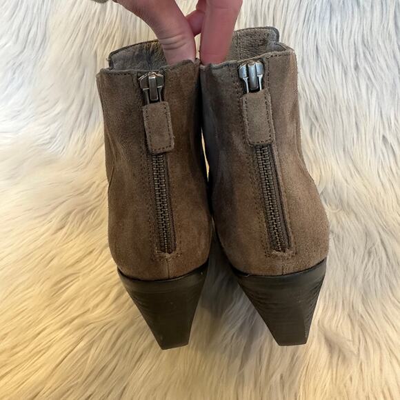 Eileen Fisher Peer Boot Shadow Taupe Suede Almond Toe Block Heel Ankle Bootie - Picture 8 of 14